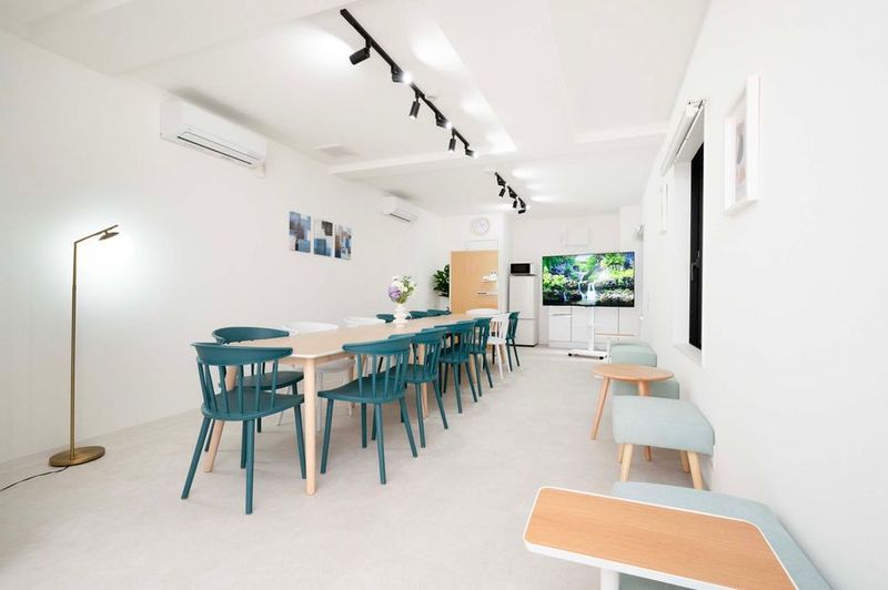 【Port Lounge 東神奈川駅前】 Port Lounge 東神奈川駅前の室内の写真