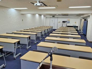 SMG/四ツ橋・サンワールドビル 【アイドル特典会プラン】SMG貸し会議室サンワールドビル1号室の室内の写真