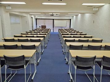 SMG/四ツ橋・サンワールドビル 【アイドル特典会プラン】SMG貸し会議室サンワールドビル1号室の室内の写真