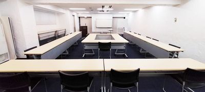 SMG/四ツ橋・サンワールドビル 【アイドル特典会プラン】SMG貸し会議室サンワールドビル1号室の室内の写真
