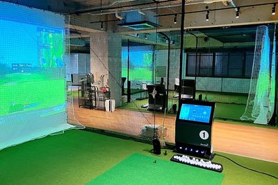 24時間OPENのインドアゴルフ練習場⛳️話題のシミュレーションゴルフを体験！ - マイゴル西横浜店