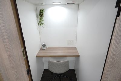 【TKPビズ BOX 東京駅カンファレンスセンター】 TKPビズ BOX 東京駅カンファレンスセンターNo.7の室内の写真