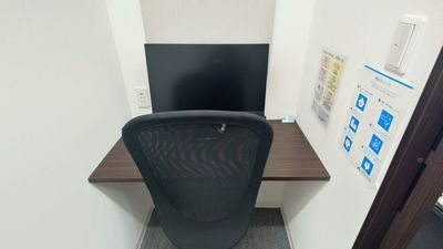 パーソナルブースEの中です。 - YAMATO BASE　奈良 【１名】パーソナルブースE☆高速Wi-Fi無料！ウェビナーに最適の室内の写真