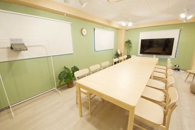 940_cafe神戸三ノ宮 レンタルスペースの室内の写真