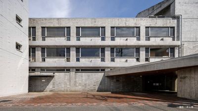 建築家会館　本館（正面）　＜撮影：井上登＞ - 建築家会館　本館 貸し会議室の外観の写真