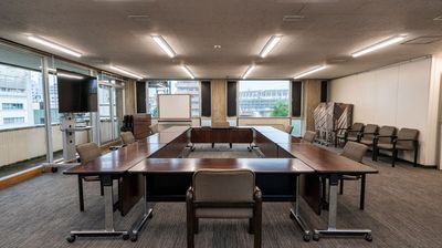 【神宮前】各駅からのアクセス良好／国立競技場近く（窓から見えます）／会議や打合せ、セミナーや研修に！／Ｗｉ-Ｆｉ完備 - 建築家会館　本館