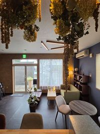 すっきりとした店内は、大人の落ち着いた空間です。 - Cafe&Retreat　samgag(サムガク) cafe&Retreat　samgag(サムガク)の室内の写真
