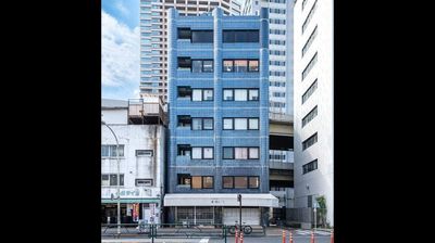 ビル外観。麻布十番駅から徒歩5分 - 麻布十番ライズオフィス 麻布十番ライズオフィス　一人用個室【TS-R8】の外観の写真