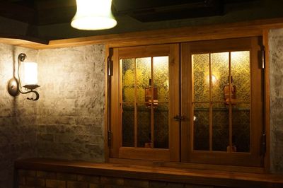 個室 - 芝公園BAR新海 お城の中のようなオーセンティックBAR｜芝公園BAR新海の室内の写真