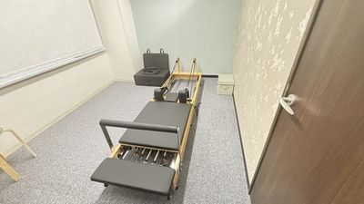 RAVI Pilates & Beauty ピラティス個室 ルーム1の室内の写真