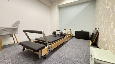 RAVI Pilates & Beauty ピラティス個室 ルーム1の室内の写真