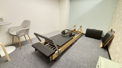 RAVI Pilates & Beauty ピラティス個室 ルーム1の室内の写真