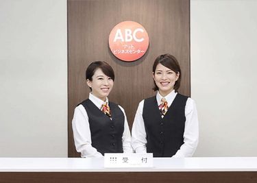 受付は7階にございます - アットビジネスセンター大阪梅田 702号室の設備の写真