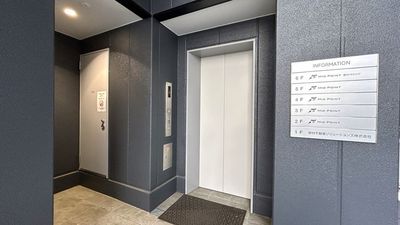 【1階エレベーター】 - TIME SHARING MID POINT 学芸大学 4-18の設備の写真