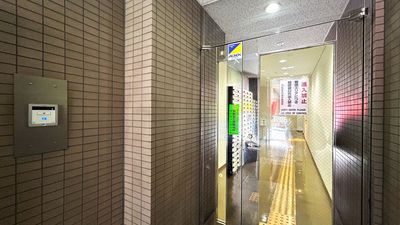 入館ルート⑧【白いパネルにカードキーを当ててご入館ください】 - TIME SHARING MID POINT 六本木 5-44のその他の写真