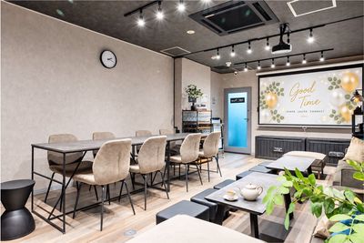SUBTERRANEA SHIN-OSAKA サブネラネア新大阪の室内の写真