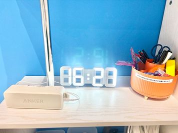 【無料備品】Bluetoothスピーカー、文房具など - Sunny Place サニープレイス町田 レンタルスタジオ町田　ダンス・ヨガ・ピラティス・レッスン・撮影の設備の写真