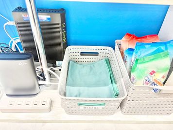 【無料備品】鏡ふき専用クロス、掃除用部、光WiFi - Sunny Place サニープレイス町田 レンタルスタジオ町田　ダンス・ヨガ・ピラティス・レッスン・撮影の設備の写真