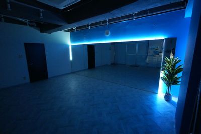 LEDライトも無料利用OK！撮影など雰囲気を変えながらの利用が可能です - Sunny Place サニープレイス町田 レンタルスタジオ町田　ダンス・ヨガ・ピラティス・レッスン・撮影の室内の写真
