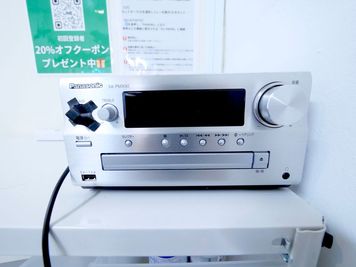 ・パナソニック製CDコンポ（Bluetooth対応）
・接続ジャック各種（Lightning、Type-C）iphoneとAndroidが接続可
・PC接続可 - STUDIOFLAG横浜2号店 STUDIOFLAG横浜2号店/レンタルスタジオの室内の写真