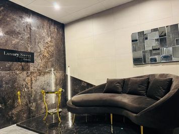 Luxury Sweet HAKATA NewOPEN！駅チカ徒歩30秒 90㎡LSHakata 4A'の入口の写真