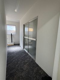 廊下 - 小型犬可と一緒にいられる会議スペース 町屋レンタルスペースマロン｜小型犬可OK　の入口の写真
