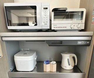 食器、調理器具はご自由にお使いください - PREMIUM VILLA 連 湯河原町の一棟貸し別荘の設備の写真