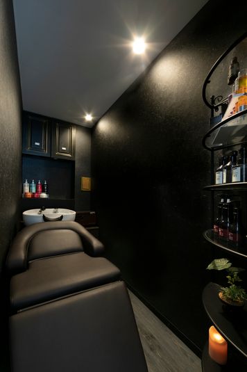 フリーランス　シェアサロン　セット面1 /ヘア/メイク/ネイル - レンタルシェアサロンUZI東松戸