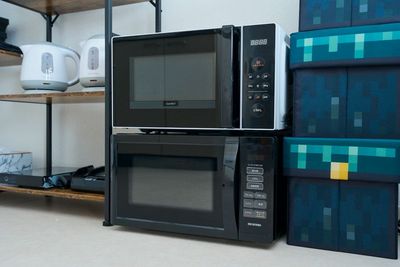 電子レンジ・電気ケトルなどの家電コーナー。持ち込んだお料理の温めや、温かい飲み物の準備に便利です。 - 名古屋 Noaw名古屋の設備の写真