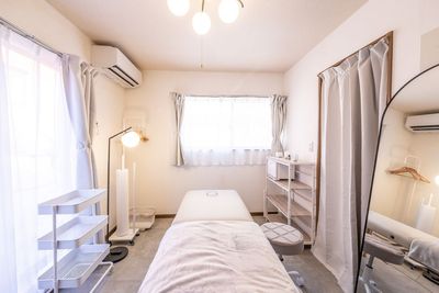 施術部屋 - レンタルサロンBIANCA大井町店の室内の写真