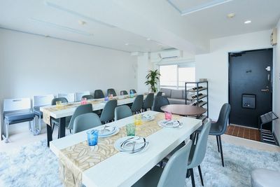 テーブル席から見た室内。最大30名の集まりに対応し、歓送迎会や社内交流会などの会場としても使えます。 - 名古屋 Noaw名古屋の室内の写真