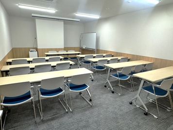 【本町駅徒歩3分】💻セミナーや研修、説明会、会議、商談に使える。快適なワークスペース✨ - OFFiTs(オフィッツ)本町