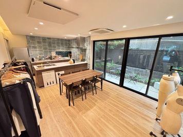 両国駅チカにある調理が可能なキッチン付きスペースです✨
撮影利用も可能となります📸 - MYROOM space 両国001 MYROOM space 両国001｜キッチン🍳撮影📸の室内の写真