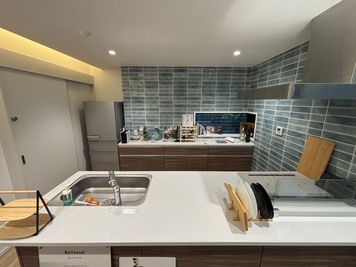 両国駅チカにある調理が可能なキッチン付きスペースです✨
撮影利用も可能となります📸 - MYROOM space 両国001 MYROOM space 両国001｜キッチン🍳撮影📸の室内の写真