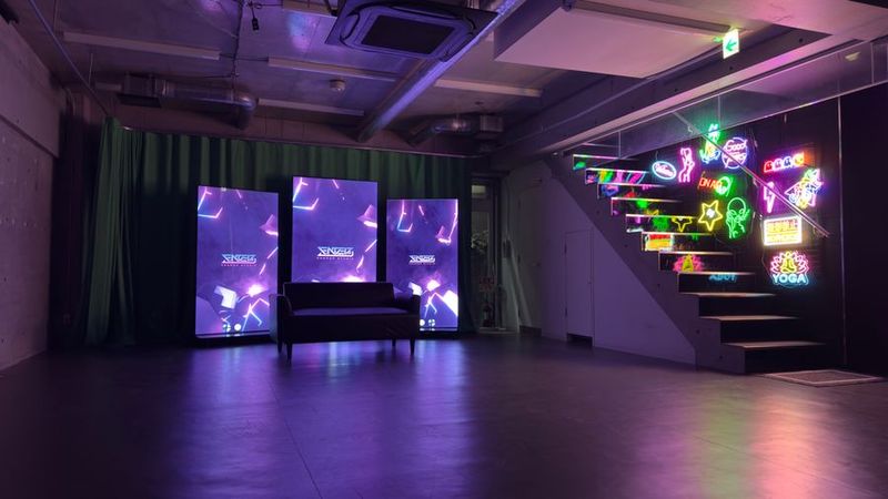 NEOPOP STUDIO ENTER|ネオンの防音撮影スタジオ - 桜新町 スタジオENTER
