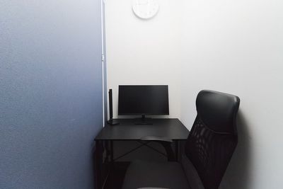 【JR博多駅東5出口徒歩15秒！筑紫口徒歩1分！定員1名】大型モニター・高速WiFi無料！ふれあい貸し会議室 博多No176 - ふれあい貸し会議室 博多東