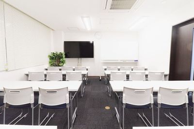 【JR博多駅東5出口徒歩15秒！筑紫口徒歩1分！定員24名】超大型モニター・高速WiFi無料！ふれあい貸し会議室 博多No178 - ふれあい貸し会議室 博多東