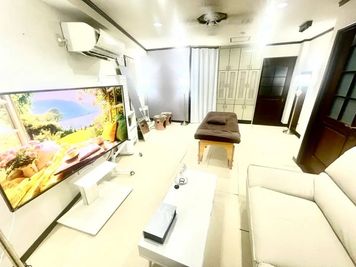 レンタルサロンKinako 自由が丘 神社横⛩️ レンタルサロンKinako スペース２の室内の写真
