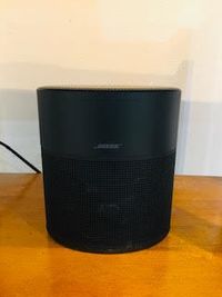 BOSEのスピーカー
予備にソニースピーカー
CD 　カセットプレーヤDVDプレーヤー - スタジオKaveri 東林間 レンタルスタジオの設備の写真