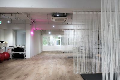 sr pilates studio 関内 【早朝プラン】マシンピラティスレンタルスタジオ 関内店ブース②の室内の写真