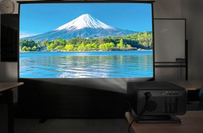 1OOインチ大型スクリーン - KS14　目黒会議室 目黒駅徒歩3分!最大50名65㎡/会議室/セミナー/研修/懇親会の設備の写真