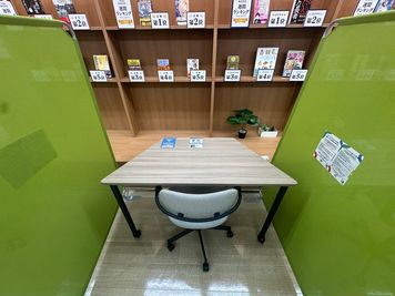 いいオフィス海老名 by 三省堂書店海老名店 予約席②の室内の写真