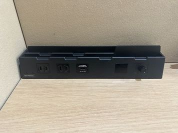 いいオフィス海老名 by 三省堂書店海老名店 Web会議ブースの設備の写真