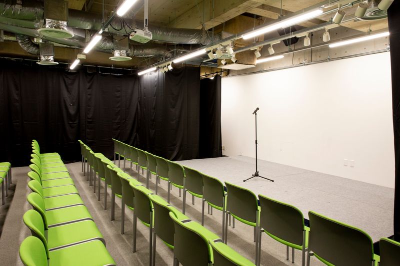 ライブ会場、講演、ミーティング - スタジオスペース新宿御苑