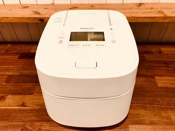 パナソニック炊飯器 SR-VSX188-W
1升 圧力IH式 Wおどり炊き
2,200円 / 1回　 - 恵比寿キッチンレンタルスタジオ Talk Kitchen  恵比寿レンタルキッチンスタジオ /Talk Kitchenの設備の写真
