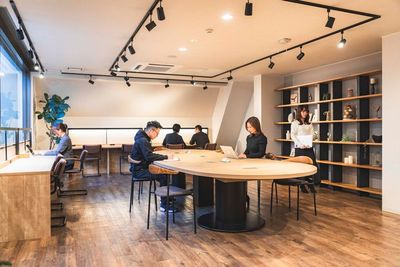 【本町駅徒歩3分】家より集中、カフェより快適✨ドリンク付きコワーキング｜平日のお得なプランあり！ - OFFiTs(オフィッツ)本町