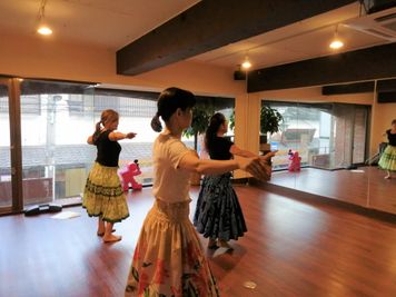 おケイコのカルサロスタジオサロン スタジオ＋小スペース！ダンスやヨガ、使い方いろいろ多目的スタジオの室内の写真