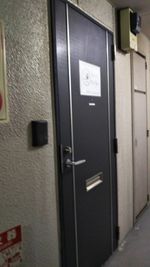 スタジオの入り口です。 - スタジオ　カノン　東町店 ダンススタジオの入口の写真