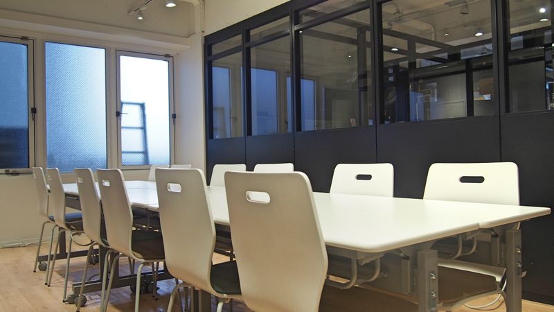 大会議室(9名〜14名) - fabbit八王子