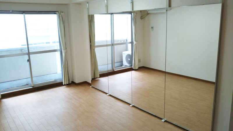 ダンススタジオ - スタジオ　カノン　東町店